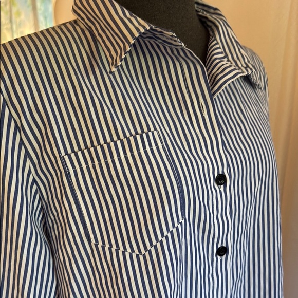 Blue and White Striped Women's Top XL - Picture 5 of 8